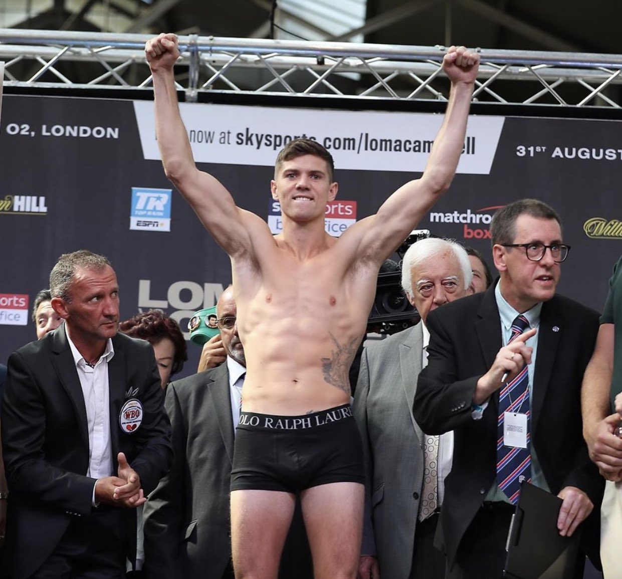 Lomachenko And Campbell Make Weight