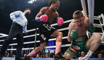 Andrade knocks out Quigley in second