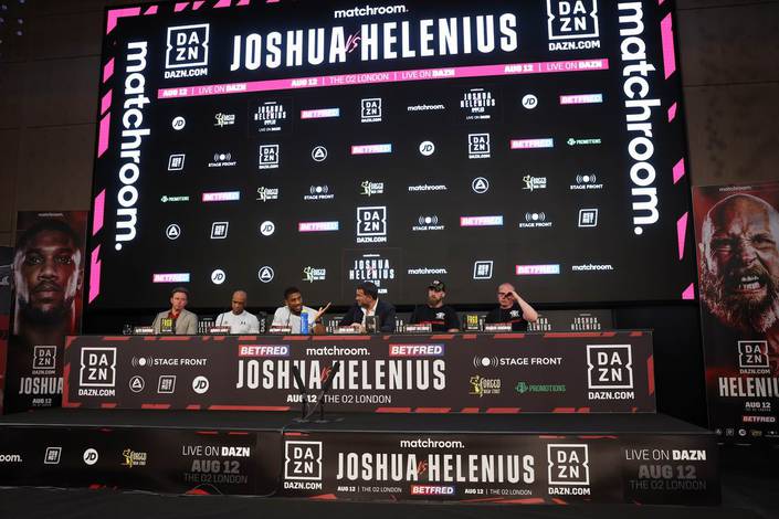 Joshua e Helenius encontraram-se numa conferência de imprensa