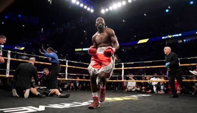 Crawford knocked out Avanesyan in the sixth round