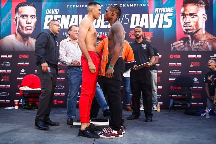 Benavidez and Davis make weight