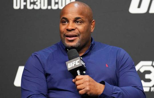 Cormier: "There is no point in a rematch between Makhachev and Tsarukyan"