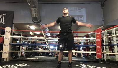 Gassiev and Wlodarczyk in open training sessions (video)