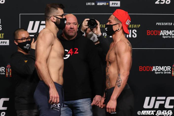 UFC 258 Усман против Бернса: фото с церемонии взвешивания