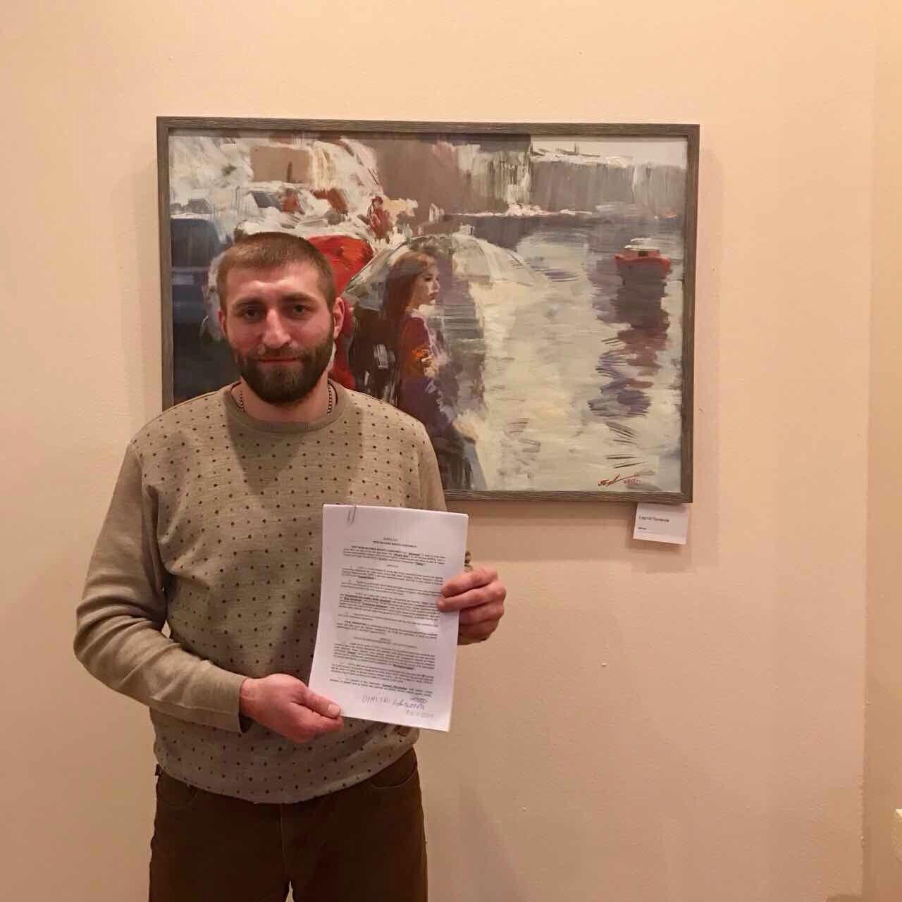Дмитрий Побережец с подписанным контрактом