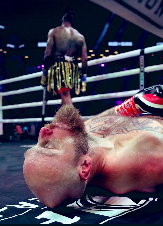 Robert Helenius on the floor after being knocked out in the first round by Deontay Wilder