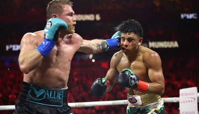 Alvarez successfully defended his titles by beating Munguia on points