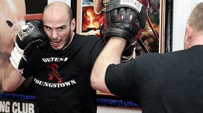 Келли Павлик в зале Southside Boxing Gym в Янгстауне