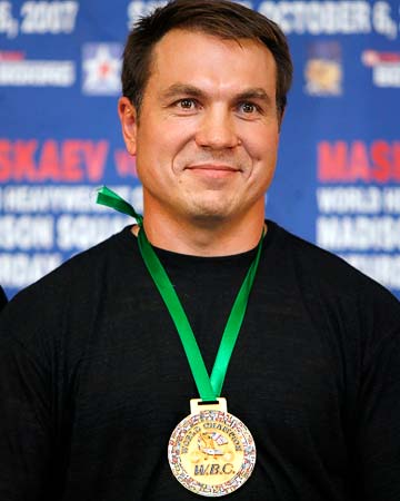 Олег Маскаев