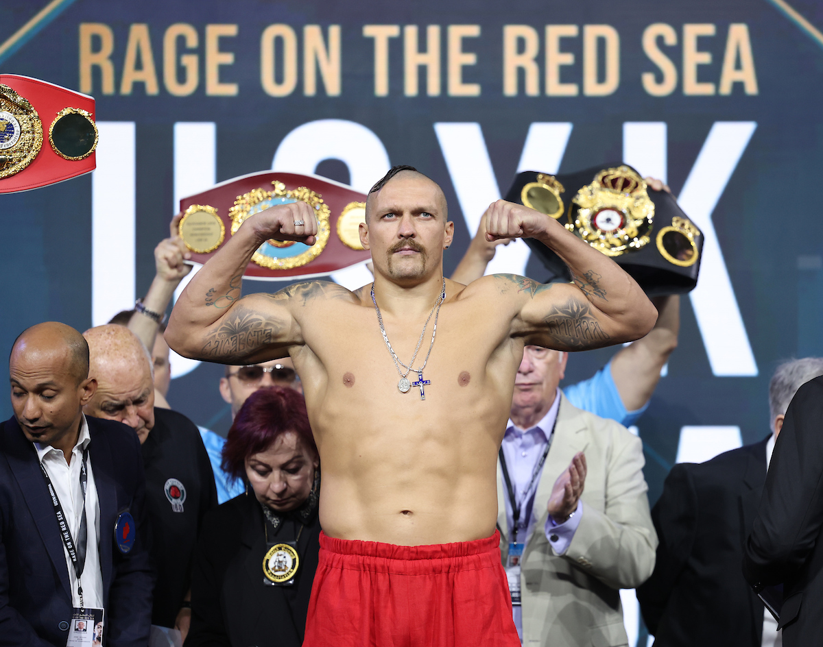 Usyk-Joshua Weigh-in Photo – RingSide24