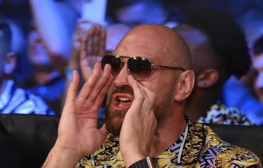Fury: Usyk will win again and everyone will beg me