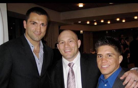 Орловский выложил старое фото с экс-чемпионом UFC
