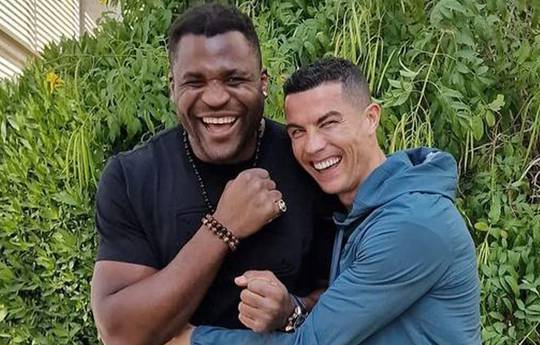 Ngannou vertelt over zijn eerste ontmoeting met Cristiano Ronaldo