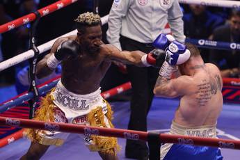 Scull bets on Alvarez to win against Crawford