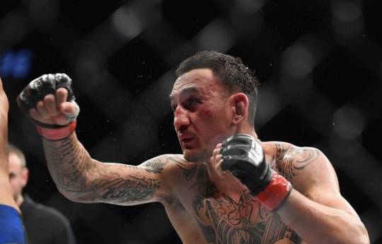 Max Holloway reacted to the knockout in the Aspinall-Pavlovich fight