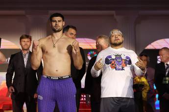 What time is Andrii Novytskyi vs Juan Torres tonight? Ringwalks, schedule, streaming links