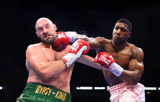 Tyson Fury vs Anthony Joshua: Mike Tyson predice el ganador