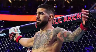 Topuria offers Makhachev a catchweight fight