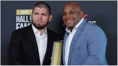 Cormier: "O Khabib tornou-se uma figura tão grande no MMA que ofusca as pessoas à sua volta"