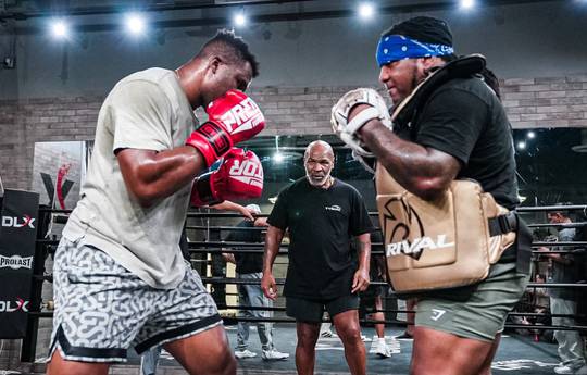 Ngannou appreciated the presence of the legendary Tyson in the training camp