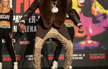 Wilder will enter the ring wearing the costume of same designers