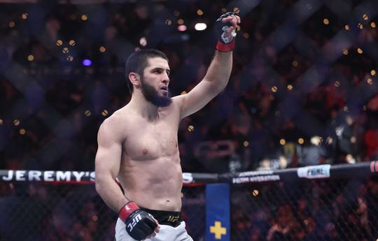 Sonnen names a fighter who can beat Makhachev