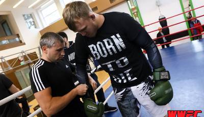 Участники турнира WWFC 12 в Киеве провели открытую тренировку (фото)