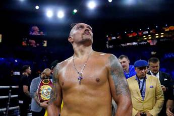 White llamó a Usyk especial