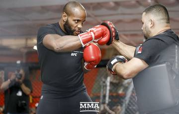 Открытая тренировка бойцов перед UFC 214 (видео)