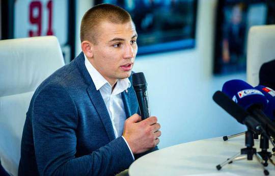 Khizhnyak denied his comment about the fight between Usik and Fury
