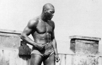 Jack Johnson received a pardon for breaking Mann Act in 1913
