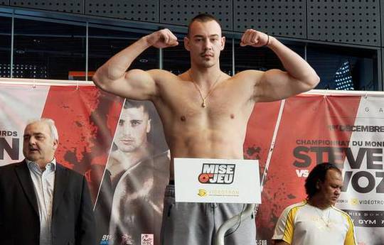 Oleksandr Teslenko scores the 15th win as a pro