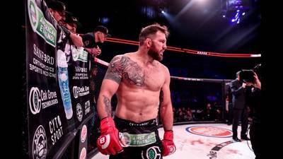 Бейдер озвучил причину отмены поединка на Bellator 300