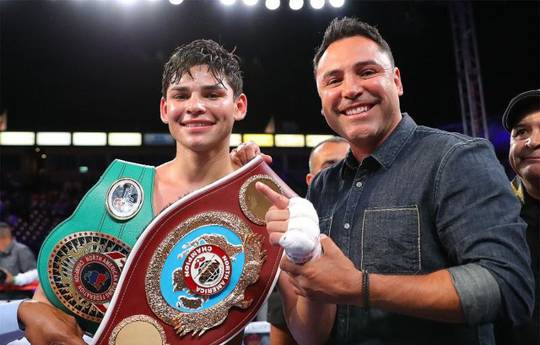 De La Hoya Gunning to Get Ryan Garcia $700 Million Boxing Deal