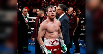 Canelo Alvarez Stuns Crowd At Guerra De Titanes With Unexpected Appearance