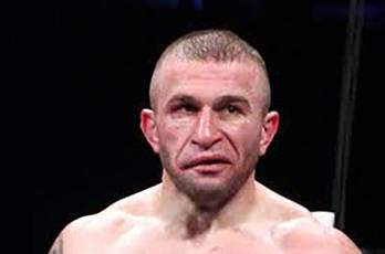 Khurtsidze formally stripped of WBO Interim belt