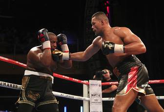 Joe Joyce debuts as a pro via TKO