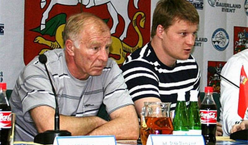 Александр Поветкин со своим тренером Валерием Беловым
