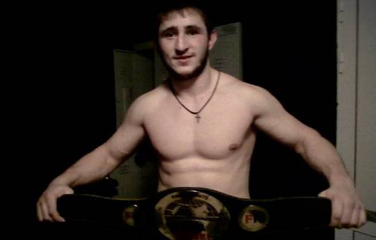 MMA fighter Gontarev takes the detention for a joke and resists police