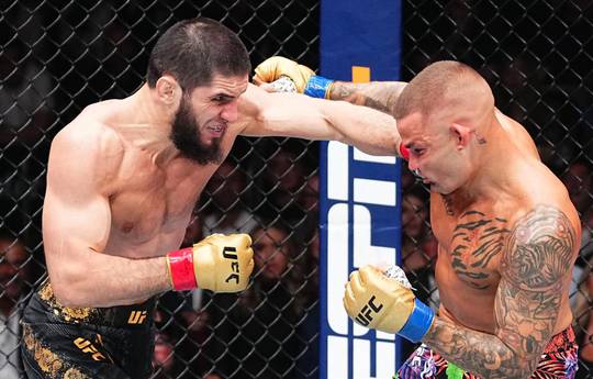 UFC-Ringsprecher bewertet Makhachevs Sieg über Puryear