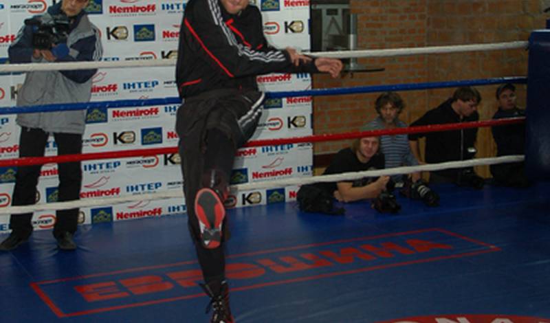 Томас Адамек во время открытой тренировки