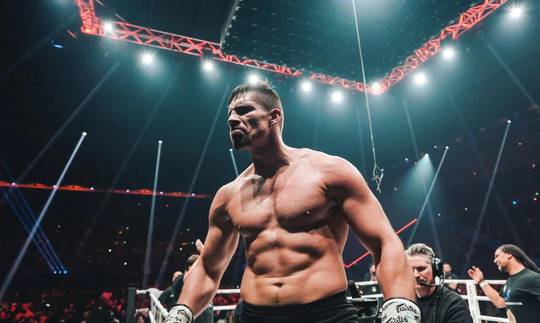 Verhoeven über die Details der Verhandlungen für den Kampf mit Usyk: "Mein Ruf überzeugte sie, den Titel aufs Spiel zu setzen"