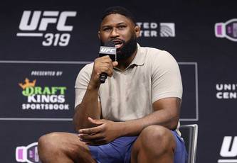 Blaydes reacted to rumors about Pereira moving to heavyweight