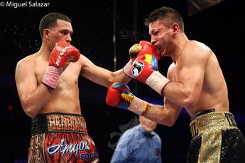 Benavidez beats Gavril (video)