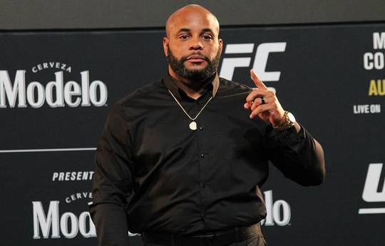 Cormier names UFC Fighter of the Year