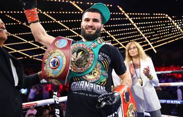 Beterbiev told how much he weighs between fights