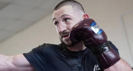 Albert Batyrgaziev vs Jazza Dickens Undercard - Lista completa de peleas, horario, orden de las peleas