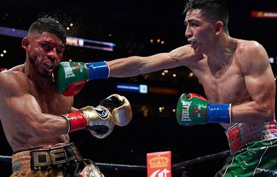 Leo Santa Cruz throws and lands most in a decade