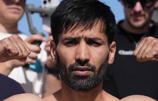 What time is Muhammad Waseem vs Sabelo Cebekhulu tonight? Ringwalks, schedule, streaming links