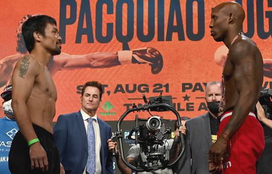 Pacquiao and Ugas make weight